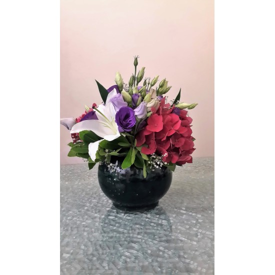 Fanus Cam İçinde lilyum lisianthus Ortanca